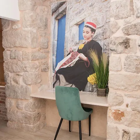 Ella La Bella Ii Old Town Apartment *